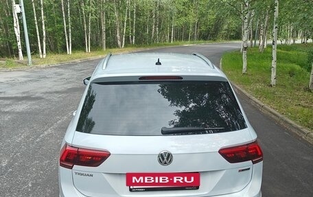 Volkswagen Tiguan II, 2018 год, 2 599 000 рублей, 6 фотография