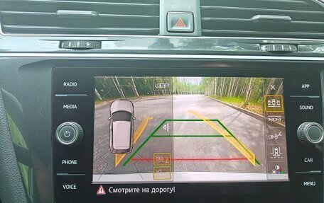 Volkswagen Tiguan II, 2018 год, 2 599 000 рублей, 13 фотография