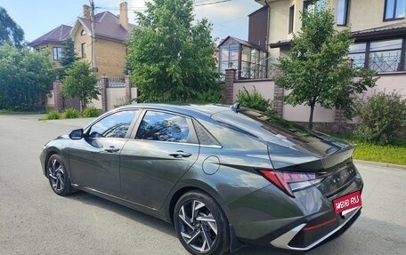 Hyundai Elantra, 2023 год, 2 350 000 рублей, 5 фотография