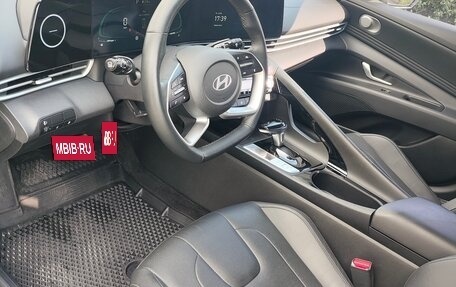 Hyundai Elantra, 2023 год, 2 350 000 рублей, 9 фотография