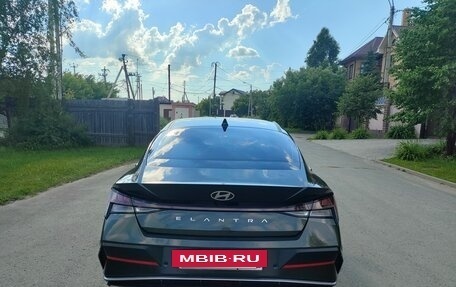 Hyundai Elantra, 2023 год, 2 350 000 рублей, 6 фотография