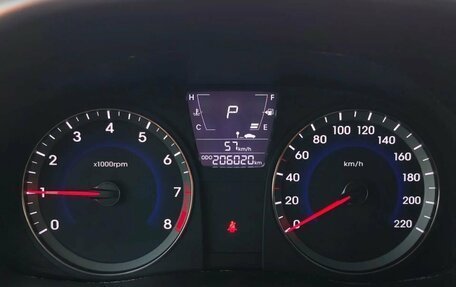 Hyundai Solaris II рестайлинг, 2013 год, 795 000 рублей, 14 фотография
