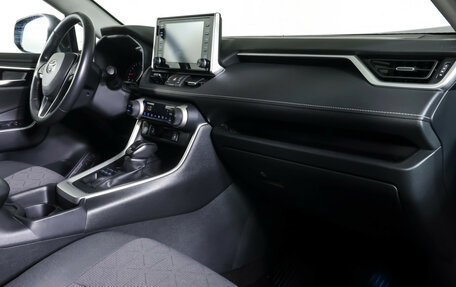 Toyota RAV4, 2019 год, 3 469 000 рублей, 11 фотография
