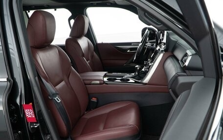 Lexus LX, 2023 год, 13 850 046 рублей, 8 фотография