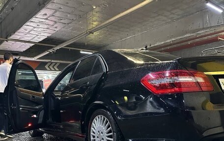 Mercedes-Benz E-Класс, 2011 год, 1 250 000 рублей, 8 фотография