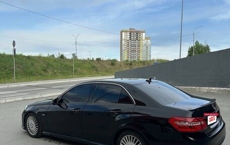 Mercedes-Benz E-Класс, 2011 год, 1 250 000 рублей, 6 фотография