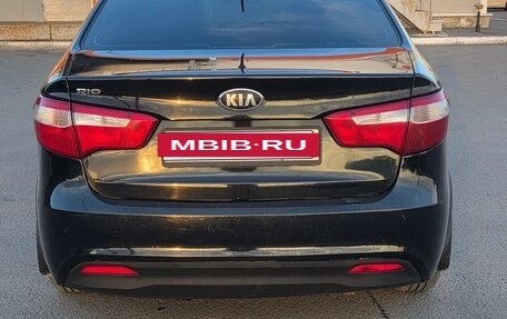 KIA Rio III рестайлинг, 2013 год, 800 000 рублей, 3 фотография