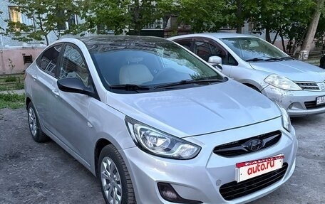 Hyundai Solaris II рестайлинг, 2012 год, 630 000 рублей, 5 фотография