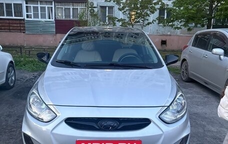 Hyundai Solaris II рестайлинг, 2012 год, 630 000 рублей, 4 фотография