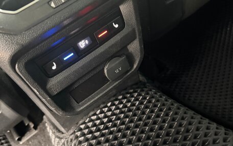 Volkswagen Tiguan II, 2017 год, 2 600 000 рублей, 13 фотография