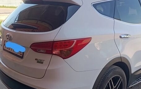 Hyundai Santa Fe III рестайлинг, 2014 год, 1 680 000 рублей, 2 фотография