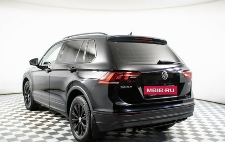Volkswagen Tiguan II, 2020 год, 2 459 000 рублей, 7 фотография