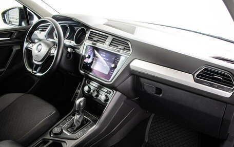 Volkswagen Tiguan II, 2020 год, 2 459 000 рублей, 10 фотография