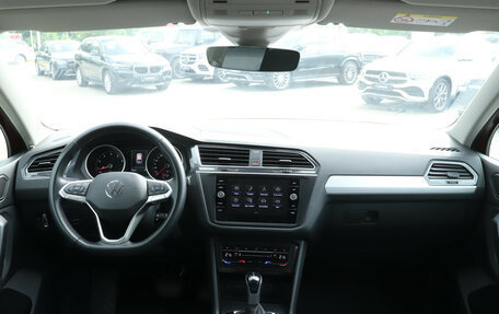 Volkswagen Tiguan II, 2022 год, 2 740 000 рублей, 13 фотография