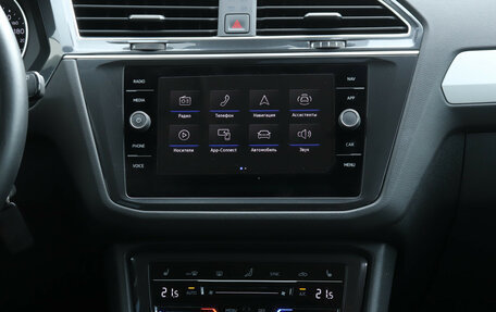 Volkswagen Tiguan II, 2022 год, 2 740 000 рублей, 16 фотография