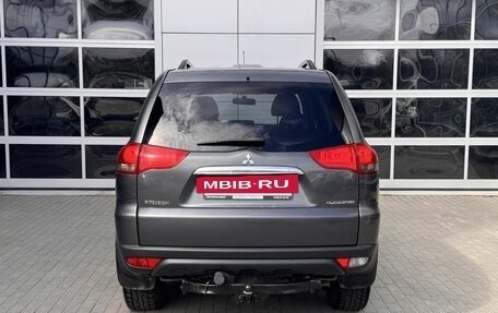 Mitsubishi Pajero Sport II рестайлинг, 2013 год, 1 750 000 рублей, 6 фотография