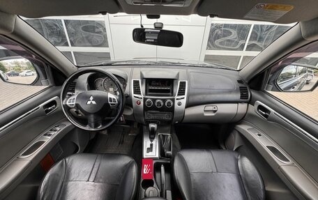 Mitsubishi Pajero Sport II рестайлинг, 2013 год, 1 750 000 рублей, 10 фотография