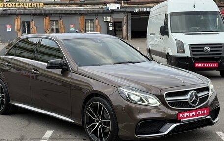 Mercedes-Benz E-Класс, 2015 год, 2 250 000 рублей, 19 фотография