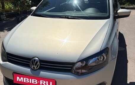 Volkswagen Polo VI (EU Market), 2011 год, 1 100 000 рублей, 1 фотография