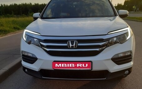 Honda Pilot III рестайлинг, 2018 год, 3 500 000 рублей, 2 фотография