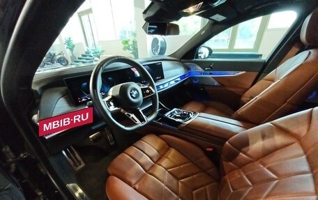 BMW 7 серия, 2023 год, 13 000 000 рублей, 8 фотография