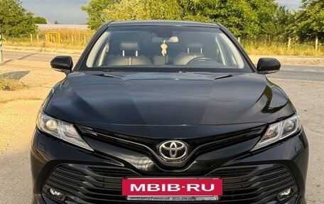 Toyota Camry, 2019 год, 2 550 000 рублей, 2 фотография