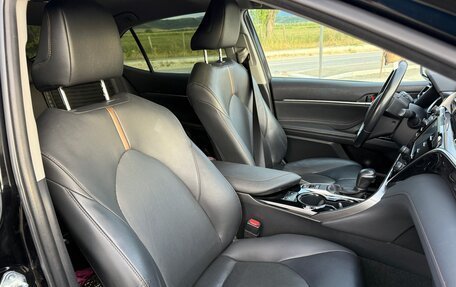 Toyota Camry, 2019 год, 2 550 000 рублей, 11 фотография