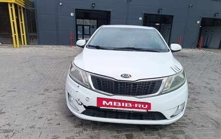 KIA Rio III рестайлинг, 2014 год, 400 000 рублей, 2 фотография