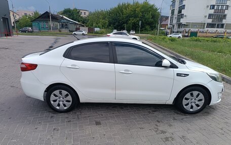 KIA Rio III рестайлинг, 2014 год, 400 000 рублей, 4 фотография