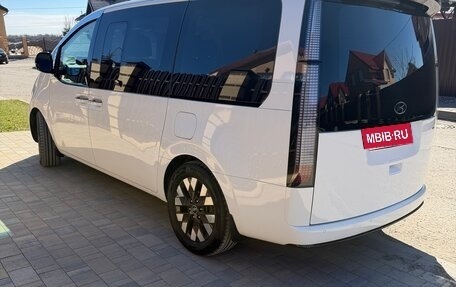 Hyundai Staria, 2021 год, 4 900 000 рублей, 5 фотография