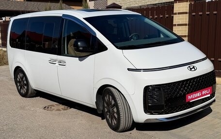 Hyundai Staria, 2021 год, 4 900 000 рублей, 2 фотография