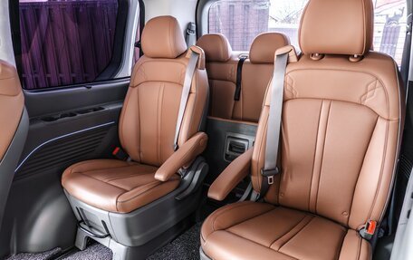 Hyundai Staria, 2021 год, 4 900 000 рублей, 22 фотография