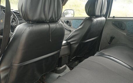 Chevrolet Niva I рестайлинг, 2005 год, 310 000 рублей, 2 фотография