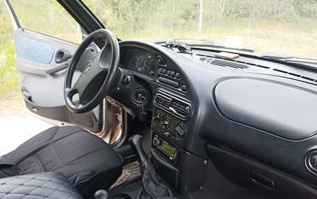 Chevrolet Niva I рестайлинг, 2005 год, 310 000 рублей, 3 фотография