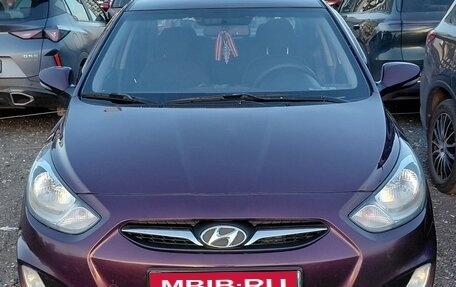 Hyundai Solaris II рестайлинг, 2012 год, 750 000 рублей, 1 фотография