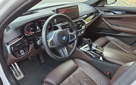 BMW 5 серия, 2022 год, 5 600 000 рублей, 11 фотография