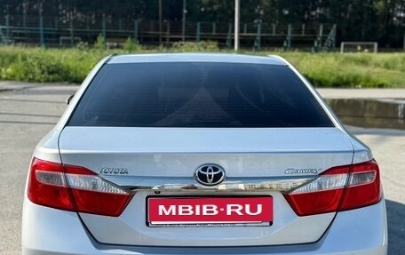 Toyota Camry, 2013 год, 1 850 000 рублей, 2 фотография