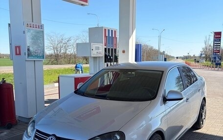 Volkswagen Jetta VI, 2008 год, 670 000 рублей, 16 фотография