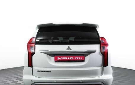 Mitsubishi Montero Sport, 2022 год, 3 890 000 рублей, 7 фотография