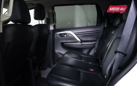 Mitsubishi Montero Sport, 2022 год, 3 890 000 рублей, 14 фотография