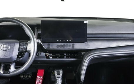 Toyota Camry, 2024 год, 3 390 000 рублей, 15 фотография