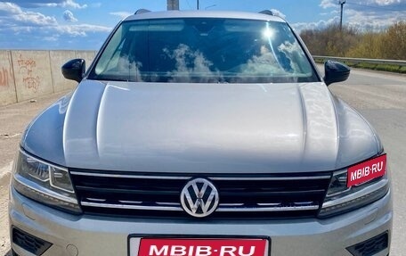 Volkswagen Tiguan II, 2019 год, 1 950 000 рублей, 1 фотография