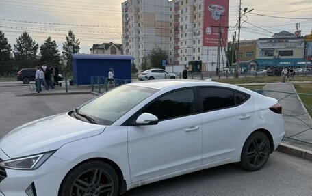Hyundai Elantra VI рестайлинг, 2019 год, 1 650 000 рублей, 6 фотография