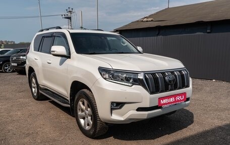 Toyota Land Cruiser Prado 150 рестайлинг 2, 2018 год, 4 600 000 рублей, 3 фотография