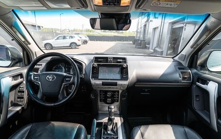 Toyota Land Cruiser Prado 150 рестайлинг 2, 2018 год, 4 600 000 рублей, 13 фотография
