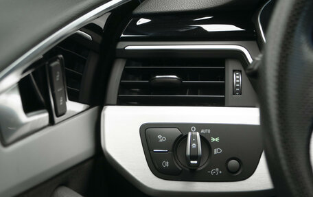 Audi A4, 2021 год, 3 997 000 рублей, 15 фотография