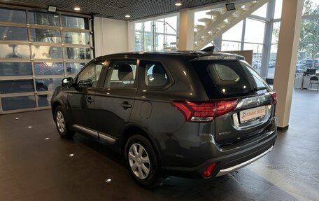 Mitsubishi Outlander III рестайлинг 3, 2017 год, 2 045 000 рублей, 5 фотография