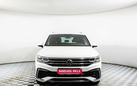 Volkswagen Tiguan II, 2021 год, 3 370 000 рублей, 3 фотография