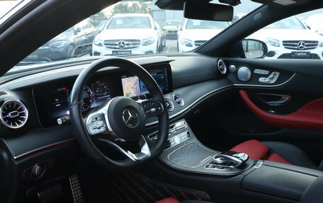Mercedes-Benz E-Класс, 2018 год, 4 500 000 рублей, 13 фотография
