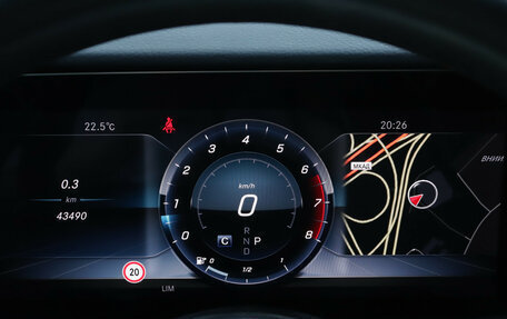 Mercedes-Benz E-Класс, 2018 год, 4 500 000 рублей, 19 фотография